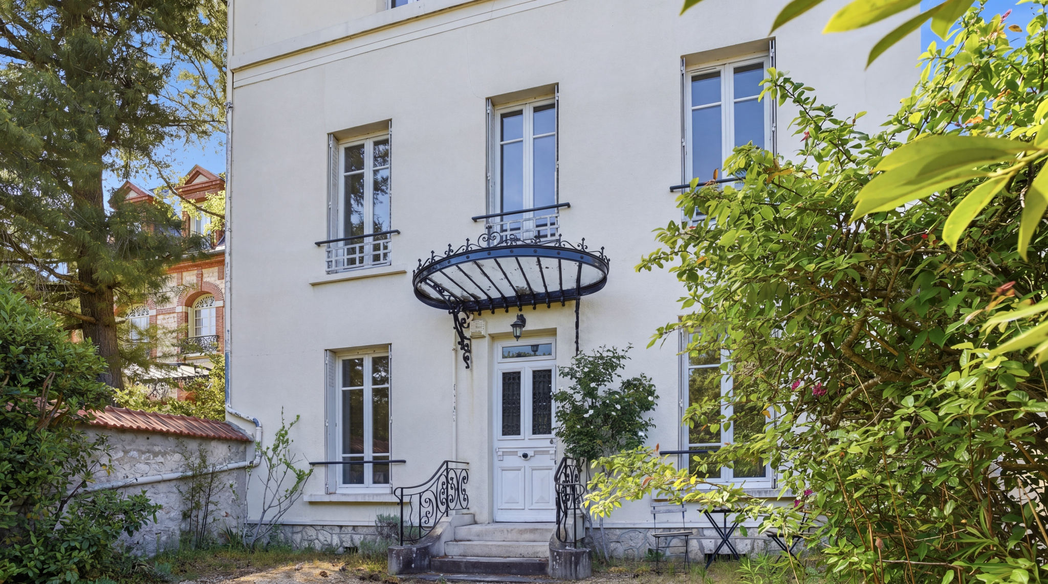 MAISON AVON - 195M2
