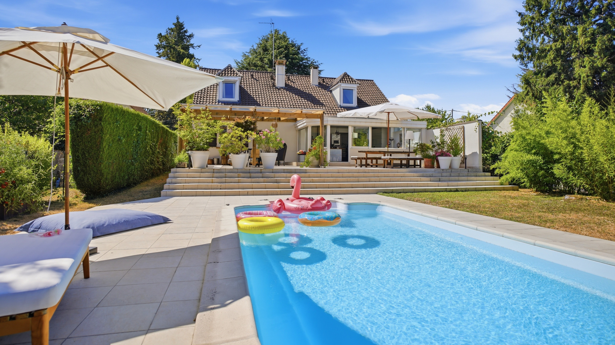 MAISON MONTIGNY-SUR-LOING - 190 M2 avec sous sol total et piscine